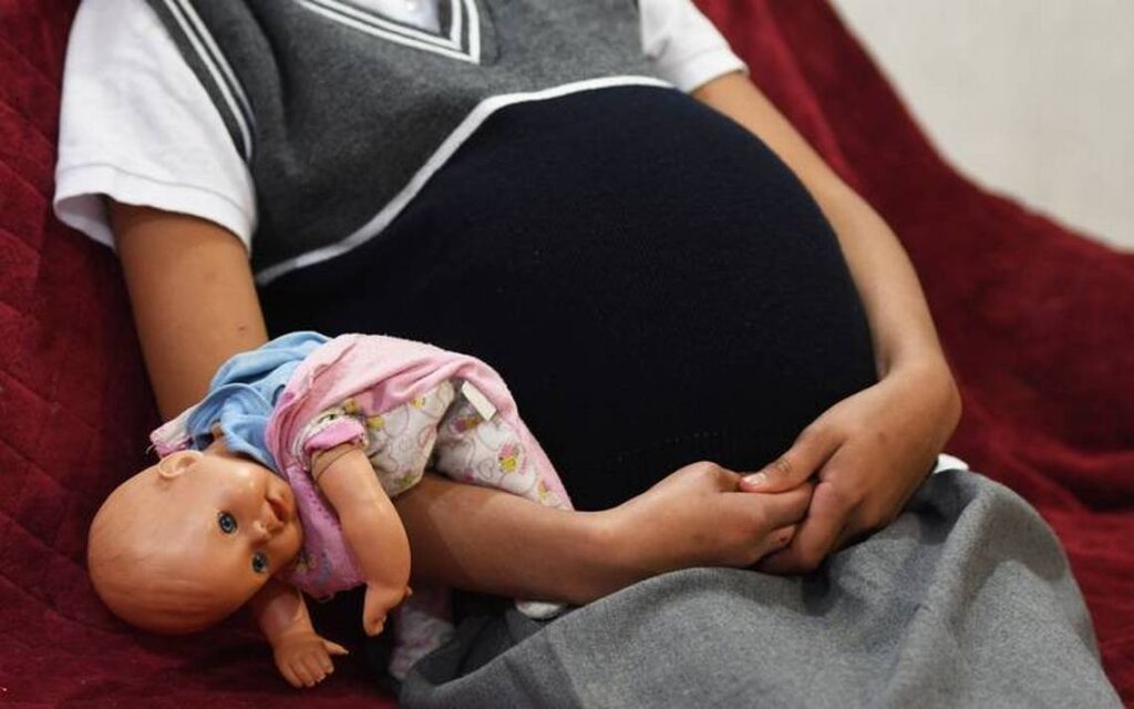 Gobierno lanza estrategia nacional para combatir embarazo infantil y uniones forzadas