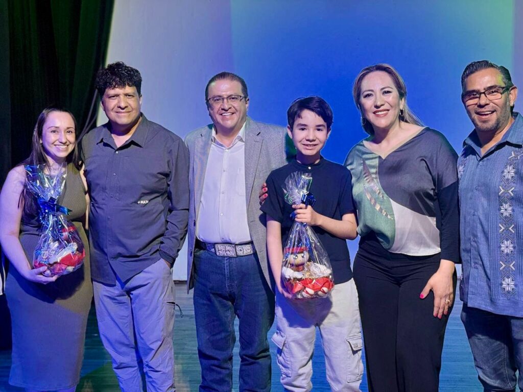 Presenta Gobierno de Parral con éxito la premier de Lecciones de Otoño