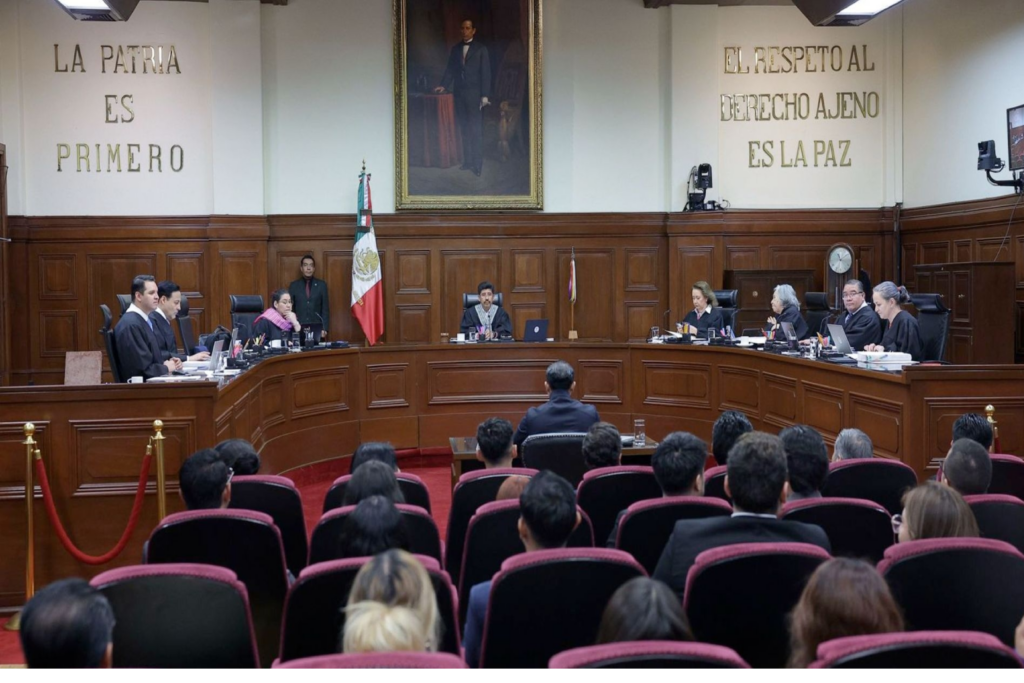 SCJN obliga al IMSS a cubrir lentes, prótesis e implantes para menores
