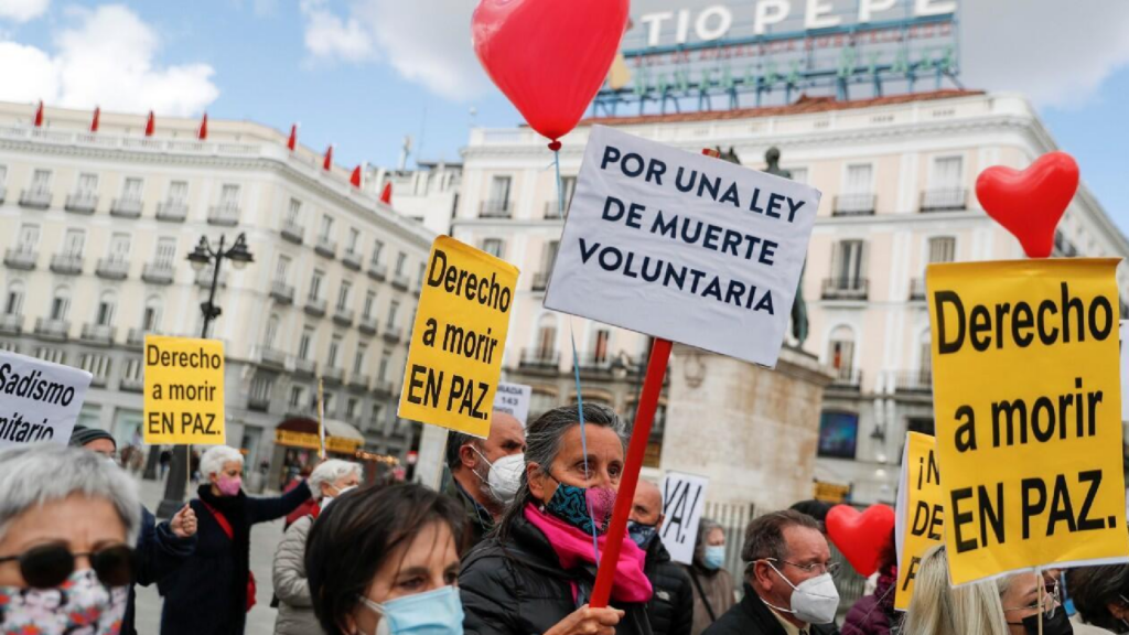 España responde a críticas por eutanasia