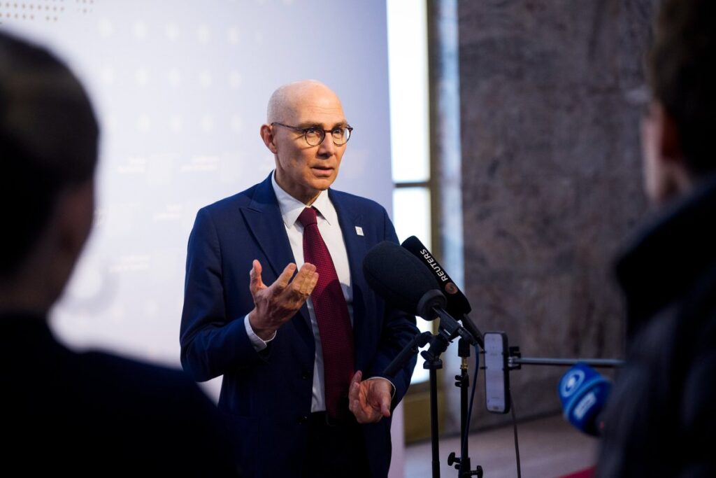 Volker Türk, alto Comisionado de la ONU, se reúne con colectivos de búsqueda en México