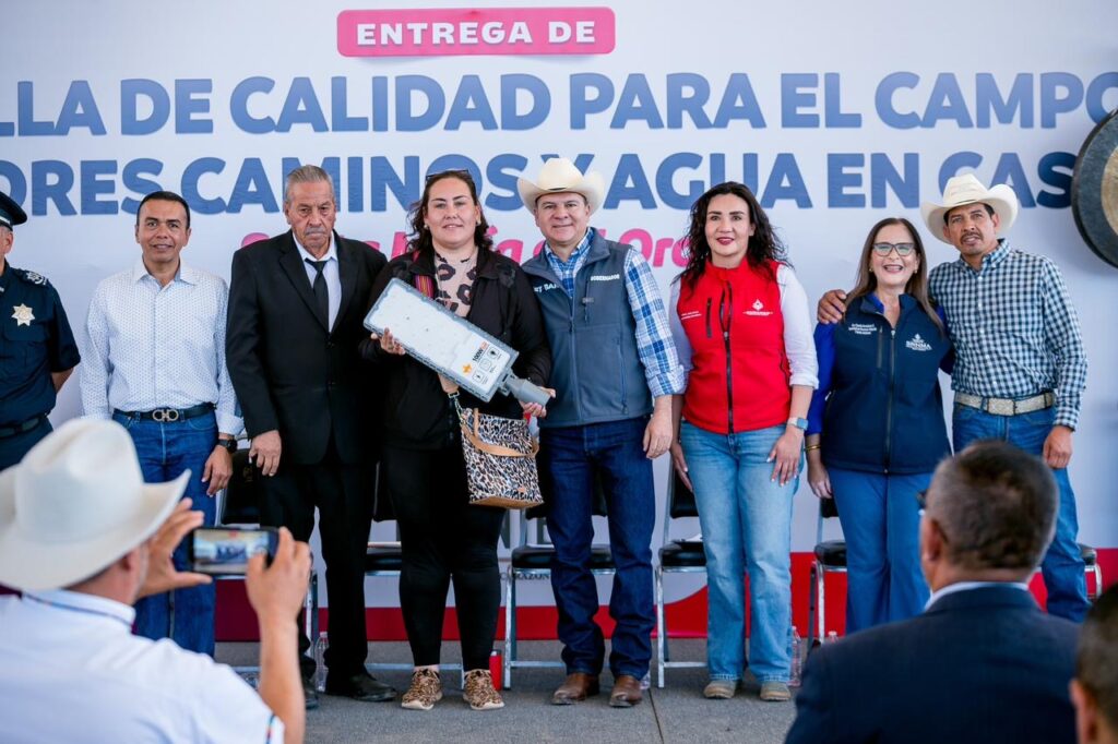 Santa María del Oro lo merece; tendrá carretera de pavimento hidráulico: gobernador Esteban