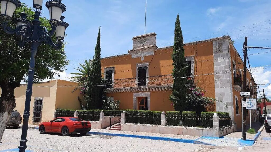 Gobierno de Santiago acerca atención ciudadana con el programa “Día del Pueblo”