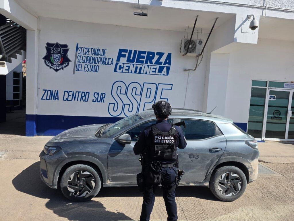 Recuperan vehículo robado en la carretera Chihuahua–Ojinaga tras operativo por reportes de hombres armados