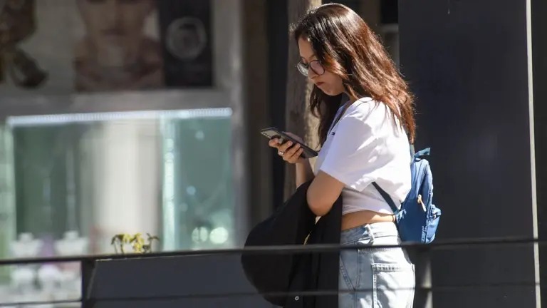 ¿Van a rastrear tu teléfono? Gobierno explica cómo funciona el registro de celulares
