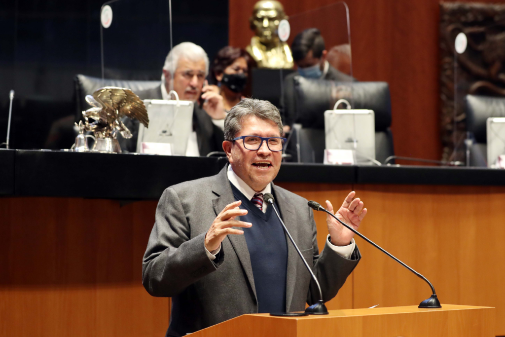 Monreal impulsa agenda legislativa fuera del periodo ordinario