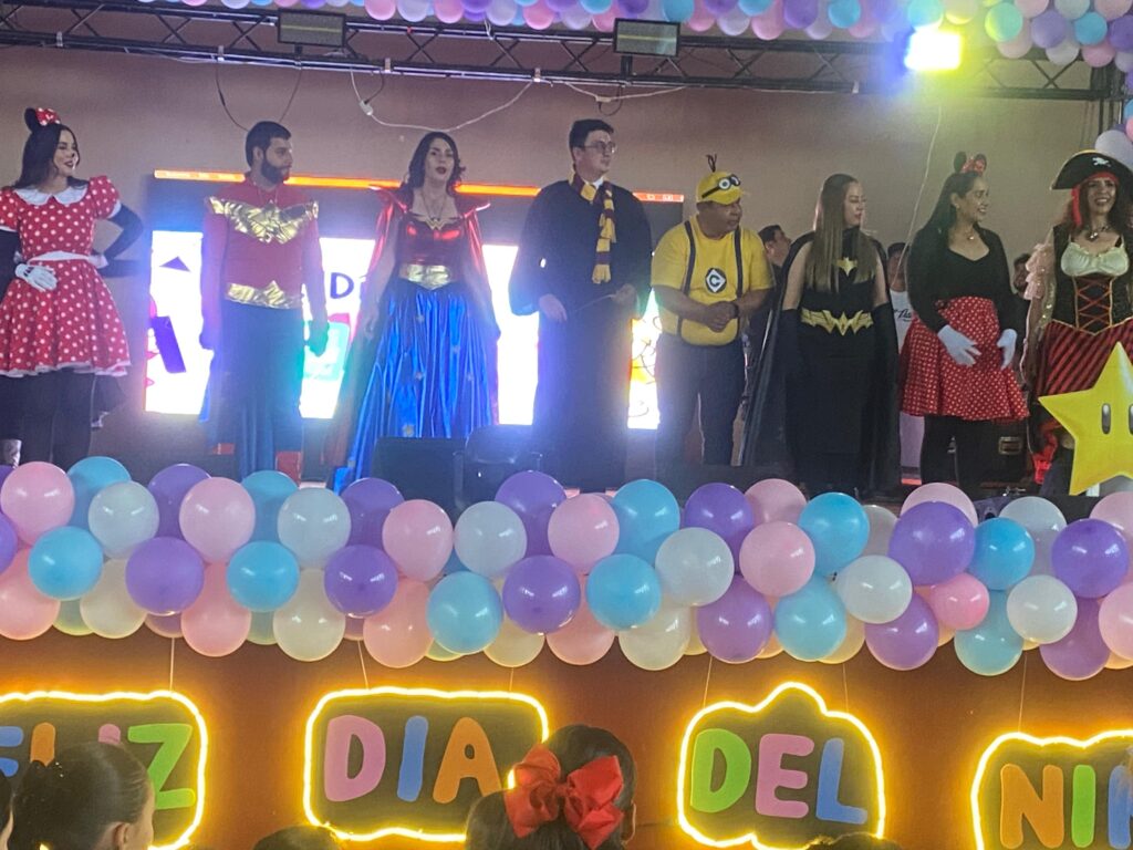 Gran festejo del Día del Niño llena el Auditorio Municipal de Santiago