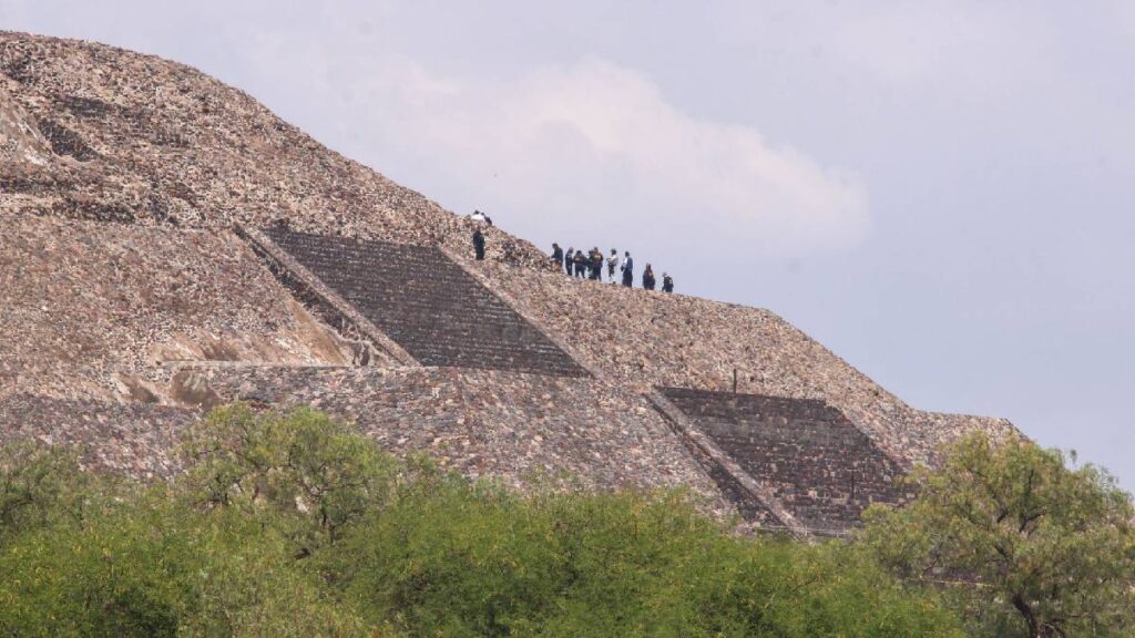 Teotihuacán retoma actividades pero mantendrá cerrada la Pirámide de la Luna