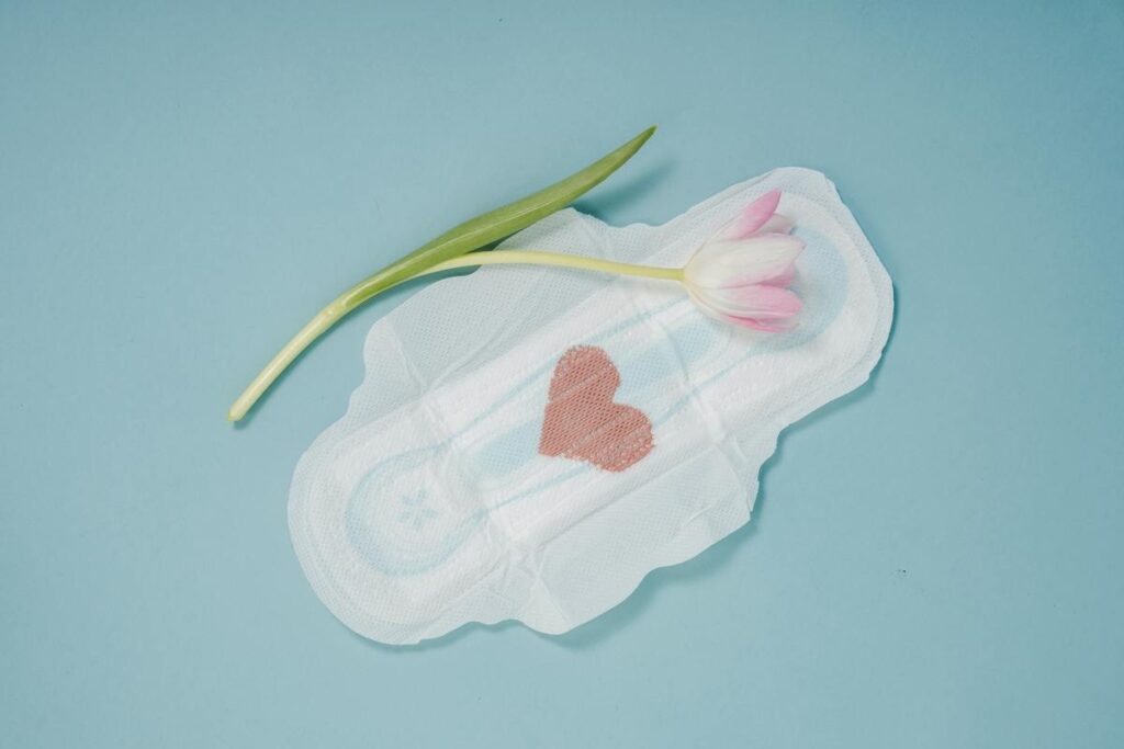 Proponen licencia menstrual de hasta 3 días con goce de sueldo en México