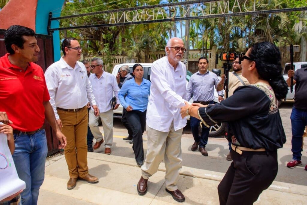 Entregan rehabilitación de primaria en Bahía de Banderas con inversión de 8 mdp