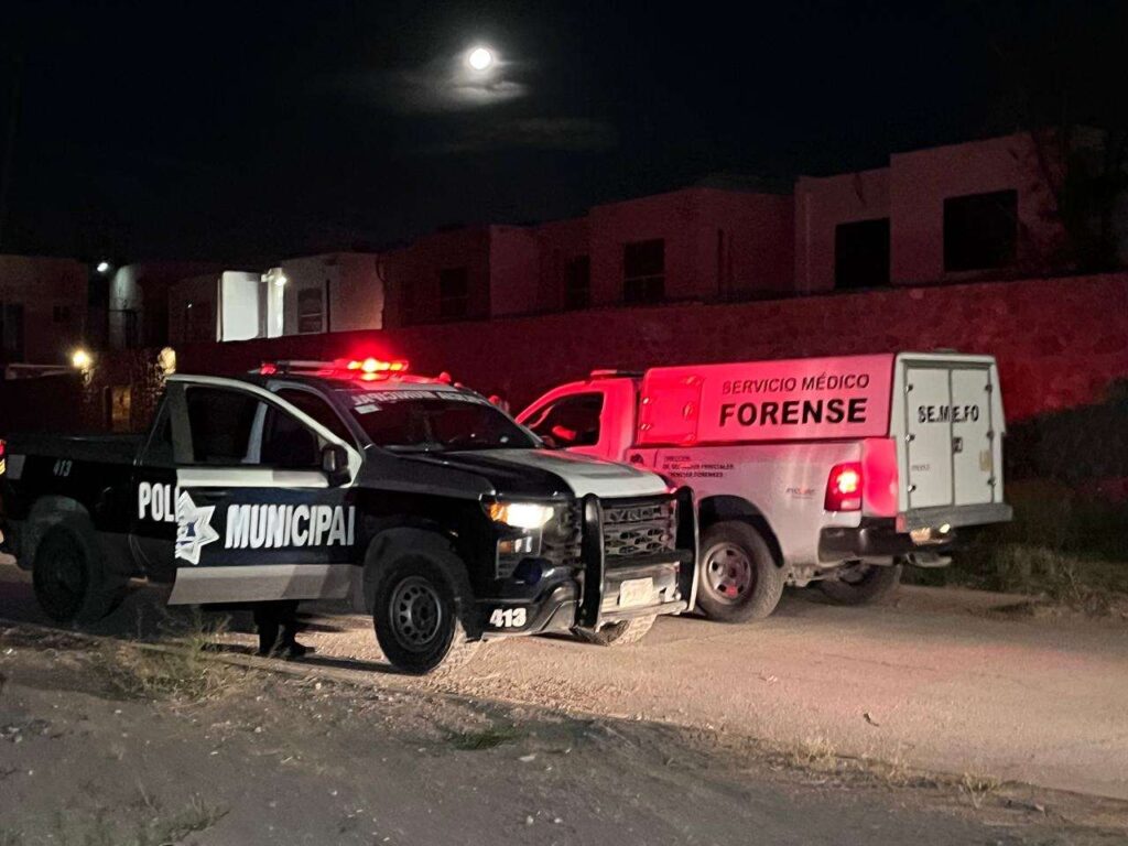 Hallan cuerpo encobijado en calles de Ciudad Juárez