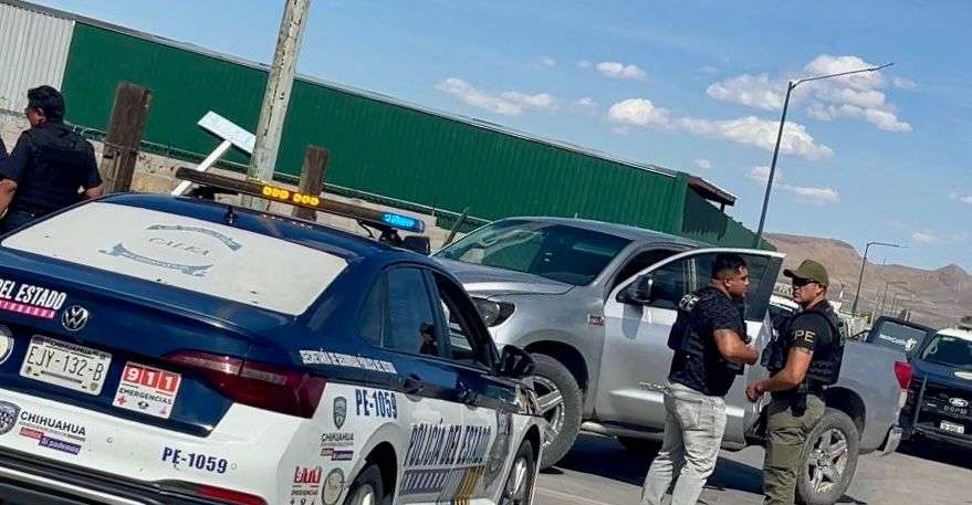 Atacan a policía franco y desatan persecución con tres detenidos en Chihuahua