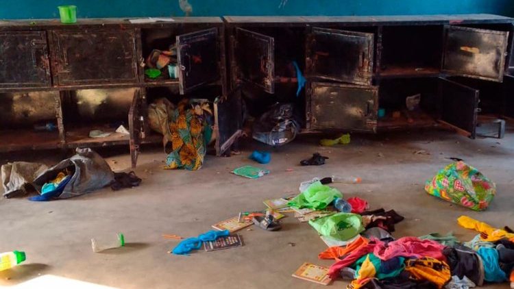 Grupo armado secuestra a 23 menores de un orfanato ilegal en Nigeria