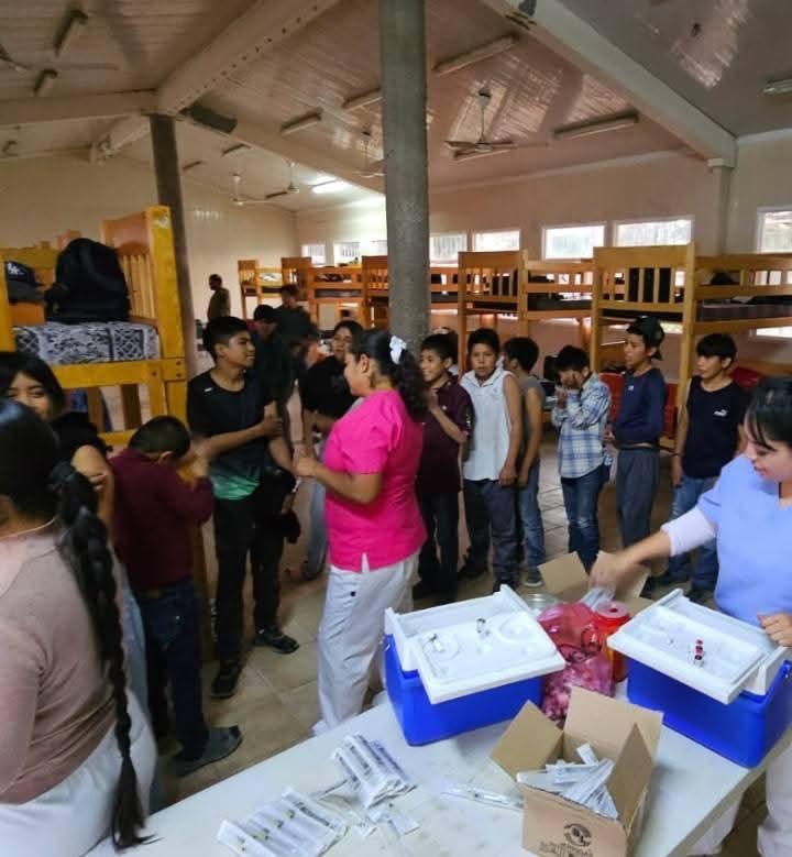 Refuerzan control sanitario en Mezquital, vacunación supera 19 mil dosis