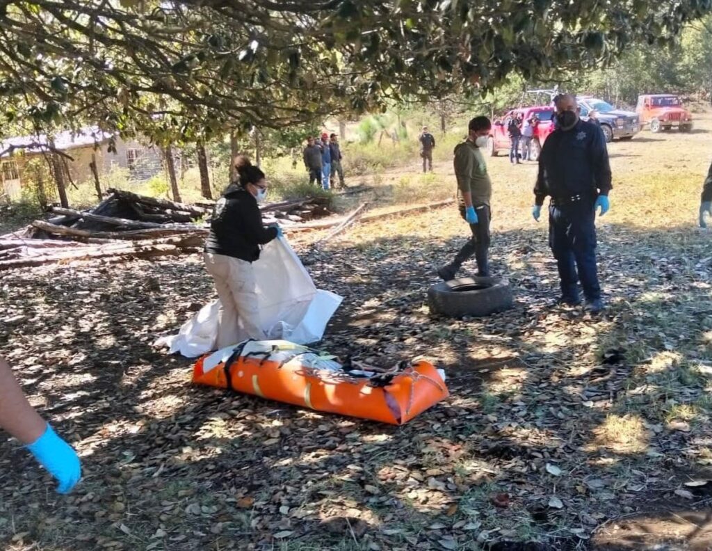 Rescatan cuerpo de empresario chihuahuense tras caer a barranco en Tepehuanes
