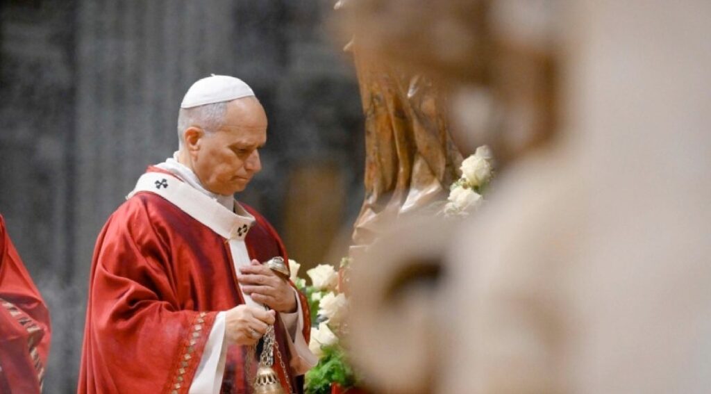 Papa León XIV cargará la cruz en el Viacrucis por la paz mundial