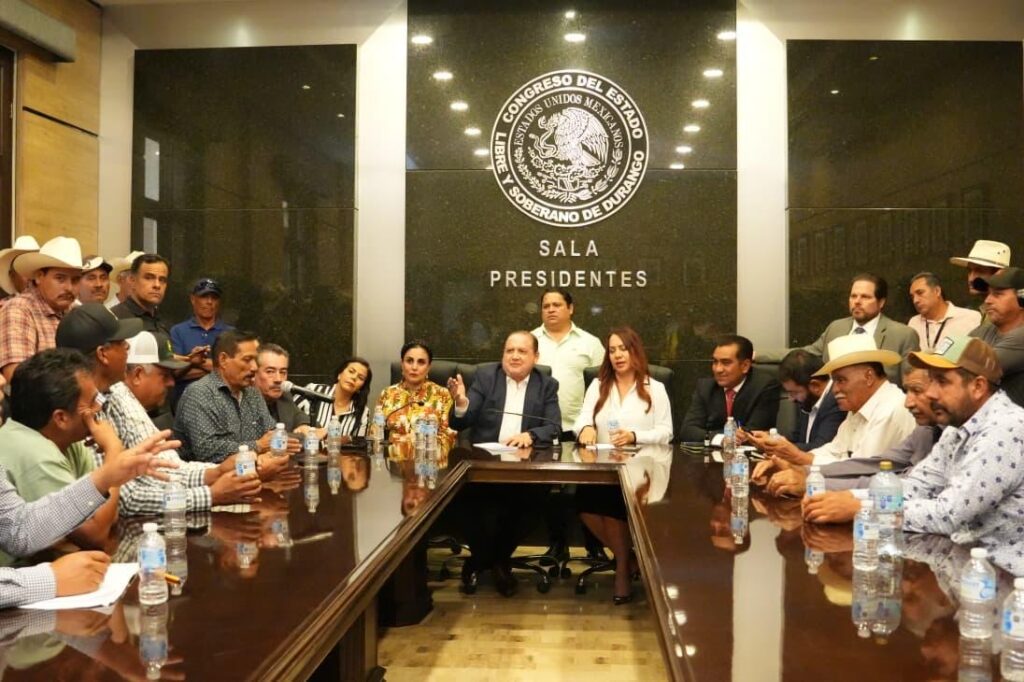 Charlan diputados y productores de frijol, tras suspender sesión. Coinciden en atención urgente