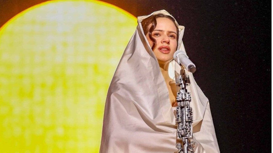 Rosalía sorprende con el lanzamiento de Lux (Complete Works) y un videoclip revelador