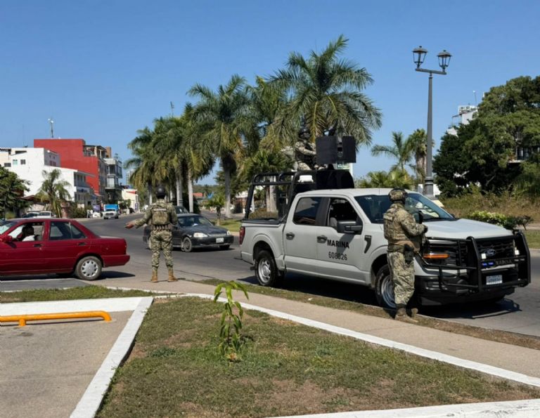 Detienen en Mazatlán a presuntos mandos de “Los Chapitos” con armas y explosivos