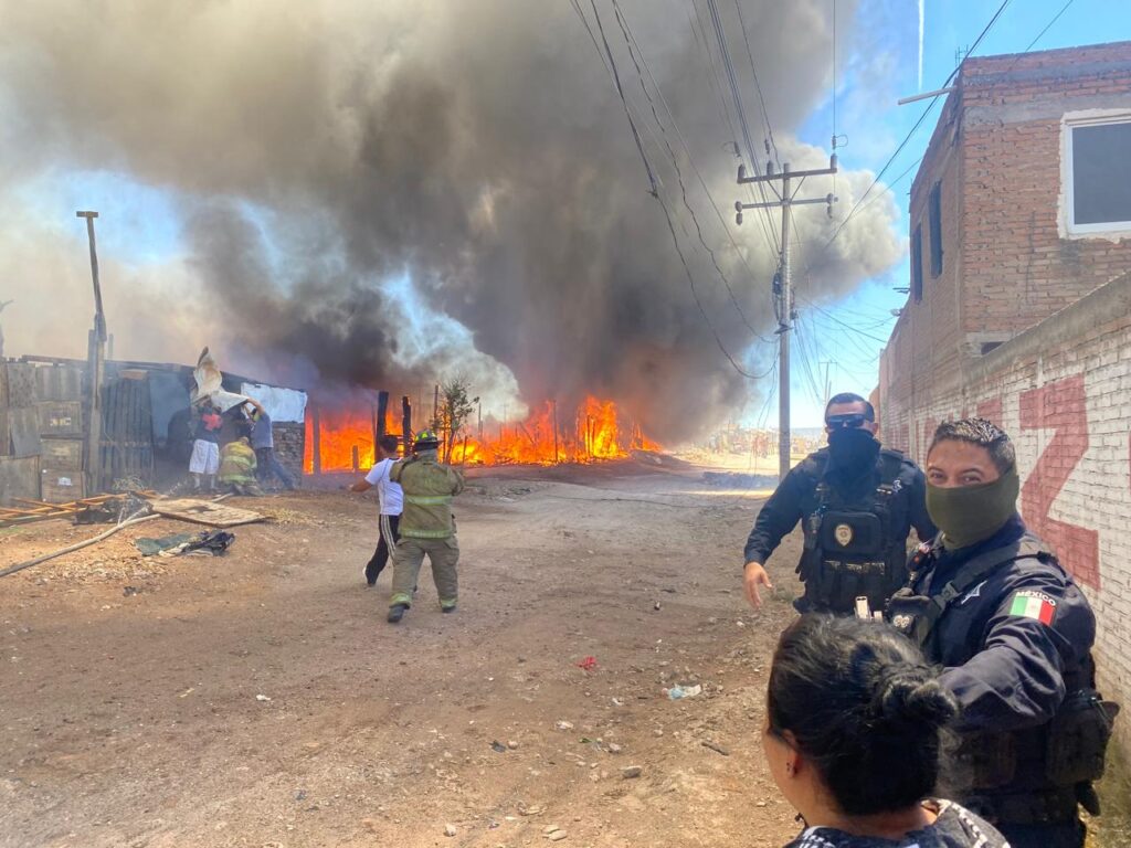 Otro incendio en el fraccionamiento San José III convierte en cenizas a 15 casas