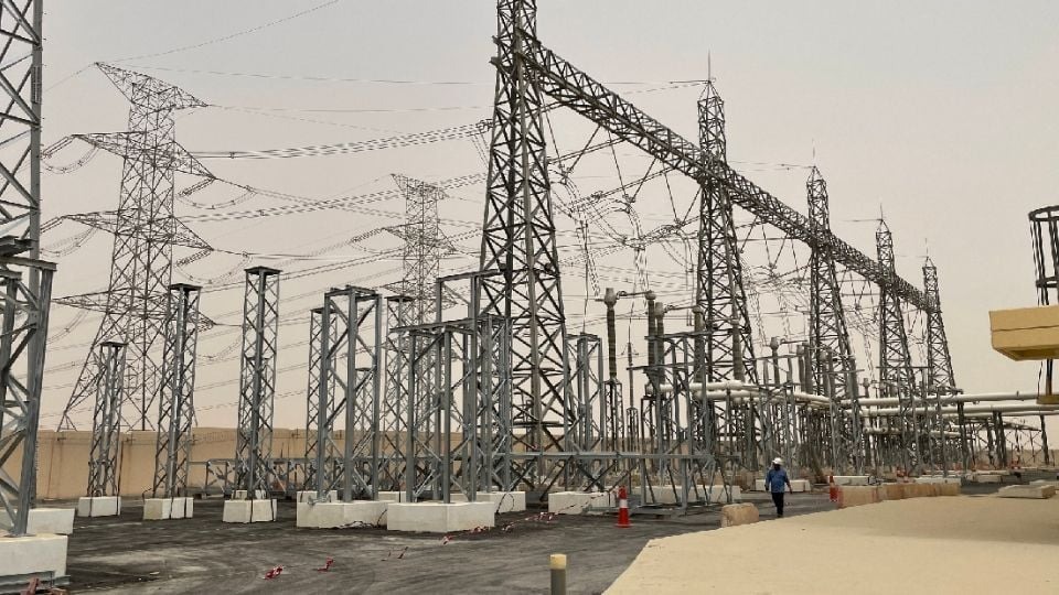 Ataques iraníes golpean instalaciones energéticas de Kuwait, Baréin y Emiratos Árabes Unidos