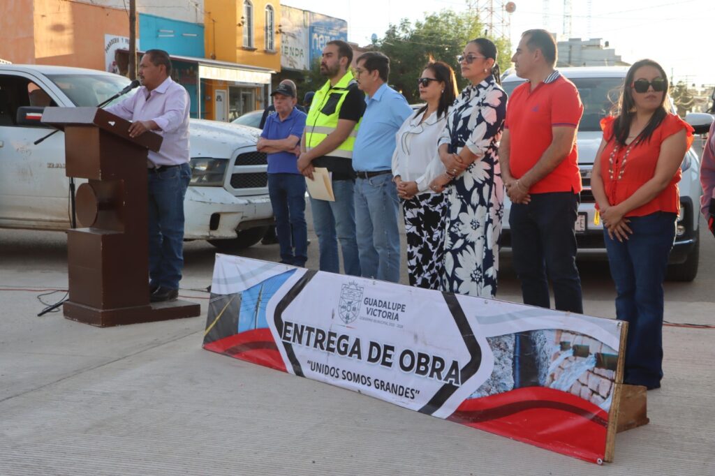 Autoridades municipales entregan mejora de obras de pavimentación en Guadalupe Victoria