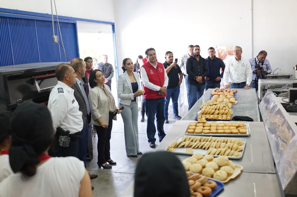 Entrega Marisol Rosso panadería a mujeres del CERESO No. 1; les brinda oficio e ingreso