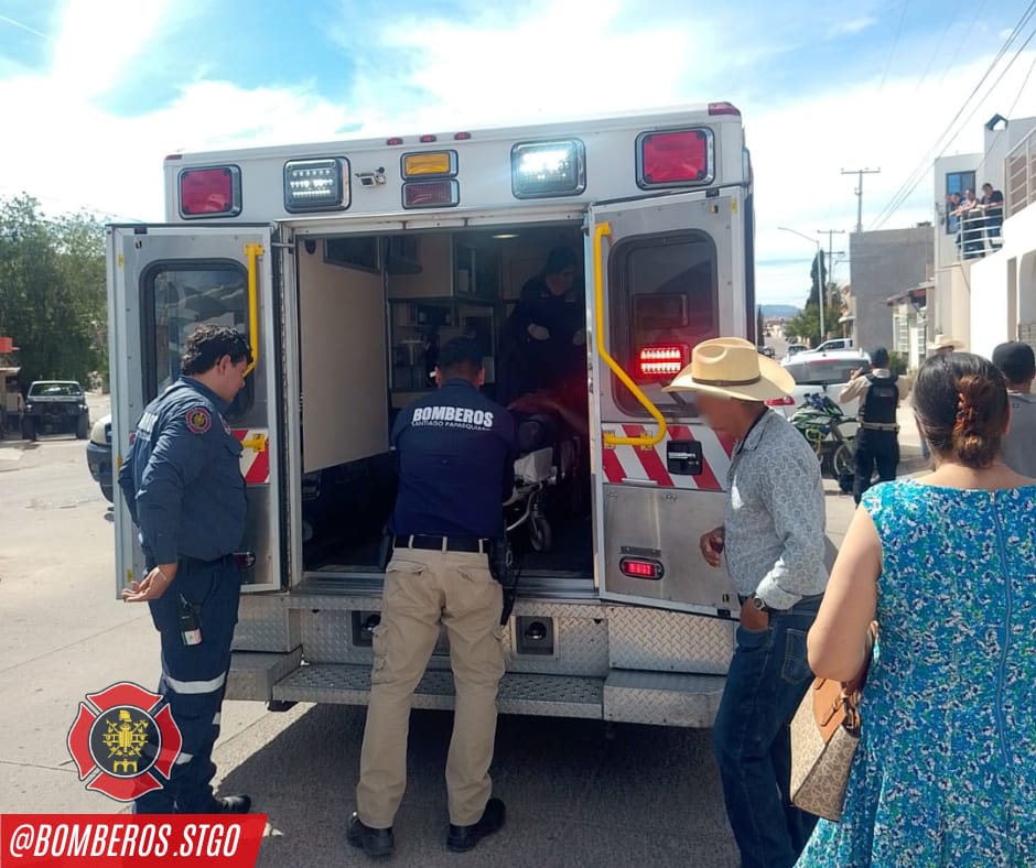 Adolescente lesionado al caer de motocicleta en Santiago Papasquiaro