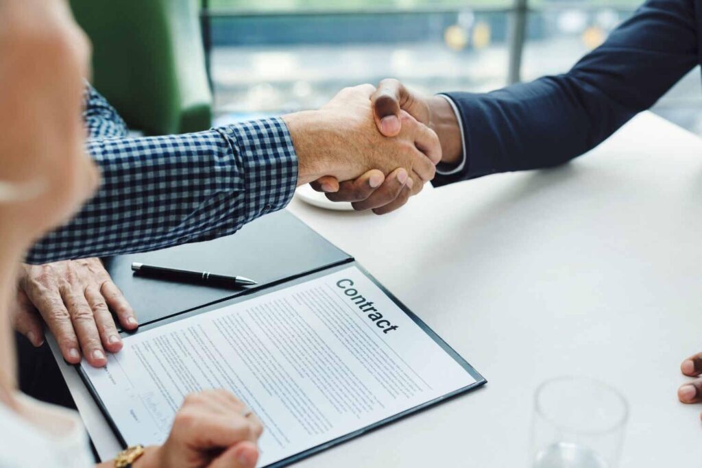 Diputados proponen que empleados reciban copia de su contrato antes de comenzar a laborar