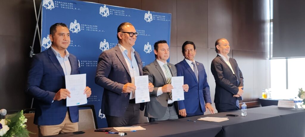 Impulsan hoteles de Jalisco transición energética con apoyo estatal y financiamiento especializado