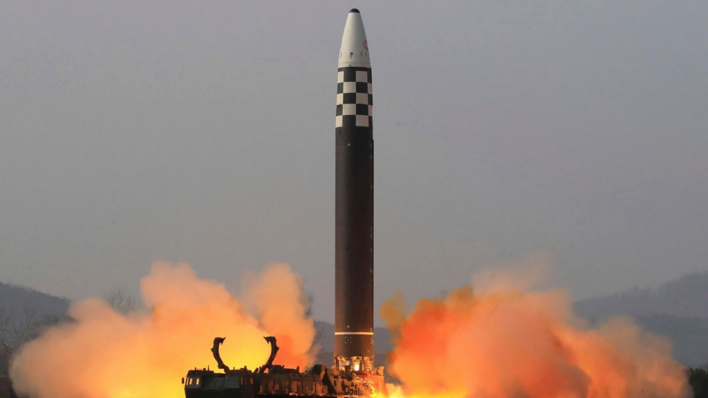 Corea del Norte prueba misil y vuelve la “calma tensa”