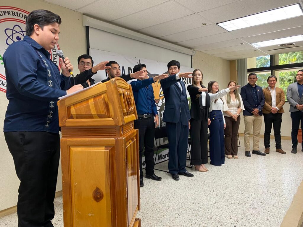 Mard Mejorado asume la presidencia estudiantil del TecNM Santiago