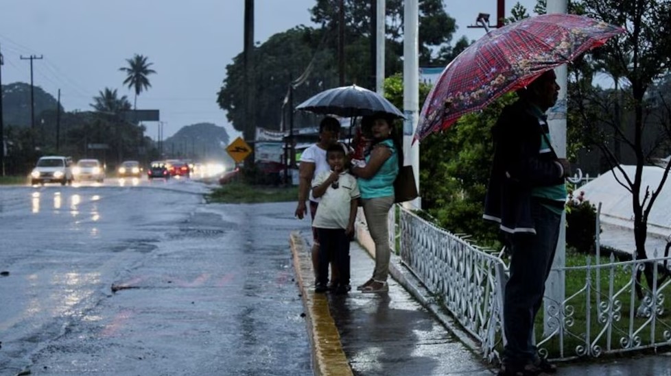 Clima extremo este viernes con lluvias en el centro y calor de 45 grados en el sur