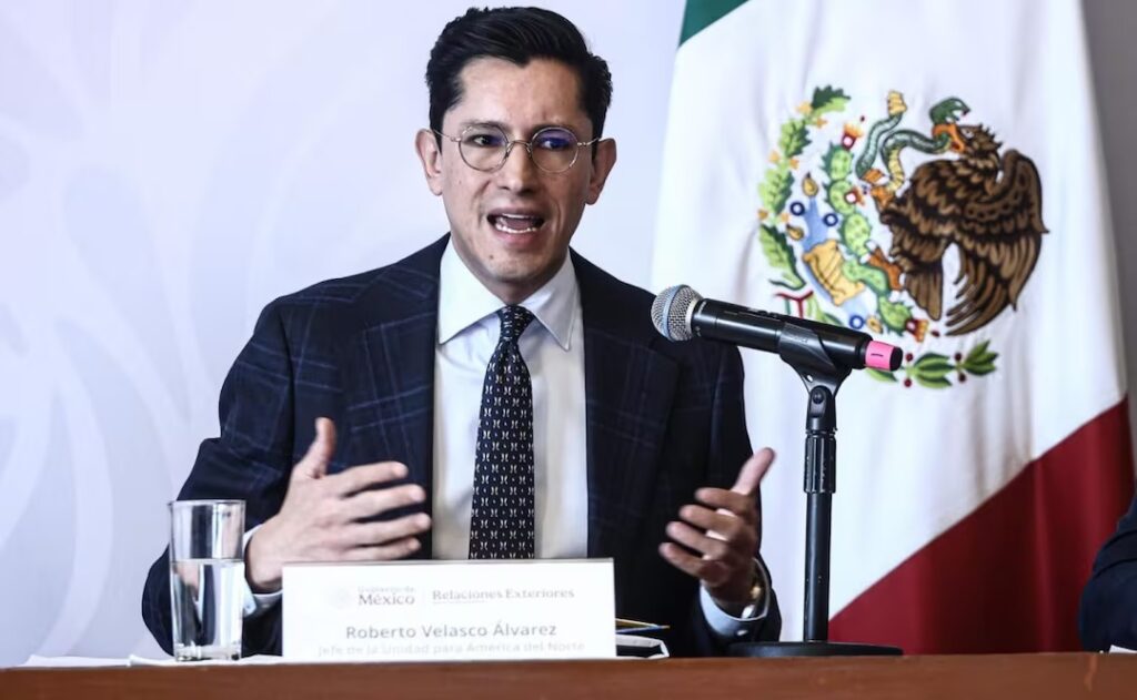 Roberto Velasco promete justicia para mexicanos fallecidos bajo custodia del ICE
