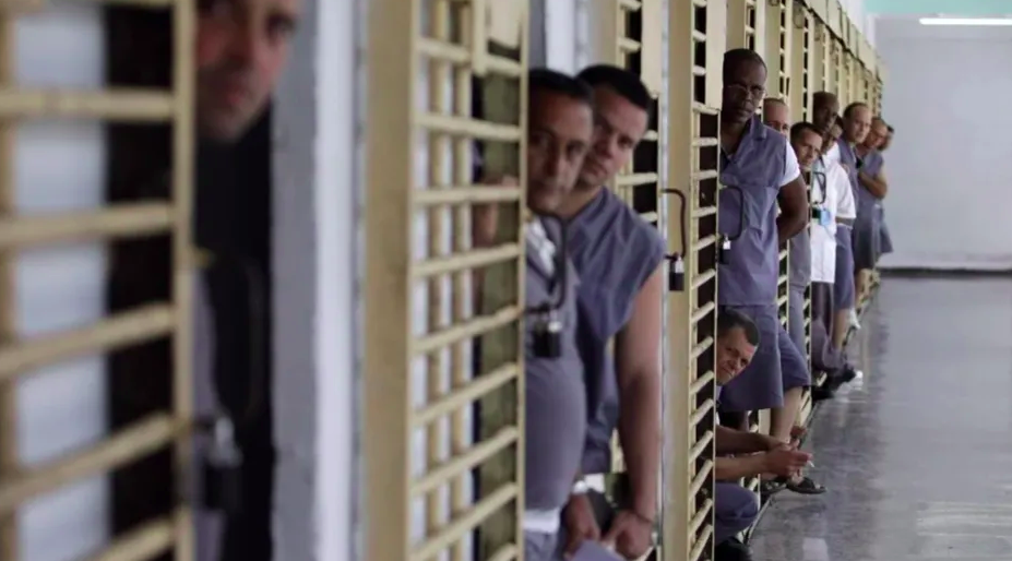 Cuba otorga indulto humanitario a 2,010 prisioneros
