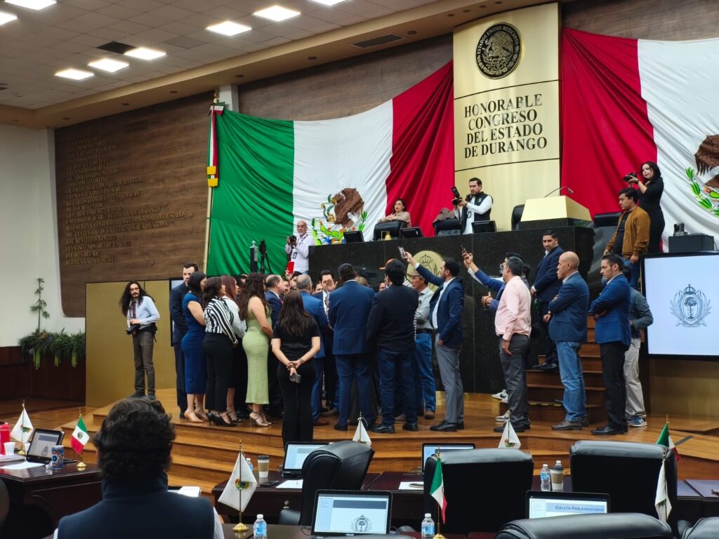 Productores presionan en Congreso y obligan a receso por crisis del frijol en Durango