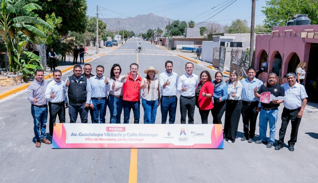 Esteban y Susy entregan calles, agua, drenaje y ambulancia en Lerdo con inversión millonaria