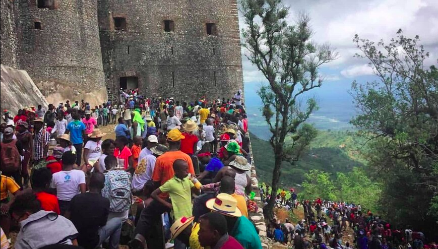 Estampida humana en monumento histórico de Haití deja al menos 30 muertos