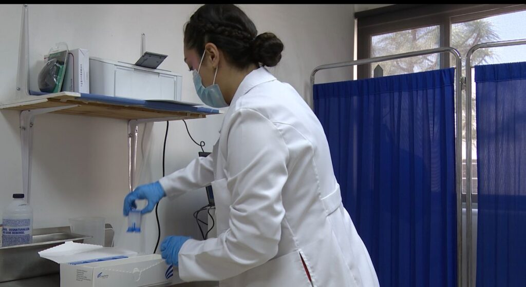 Durango recibe equipo de última generación para detectar hepatitis C en horas