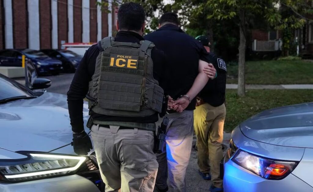 Arrestos de migrantes en espacios públicos se disparan 11 veces bajo la administración Trump