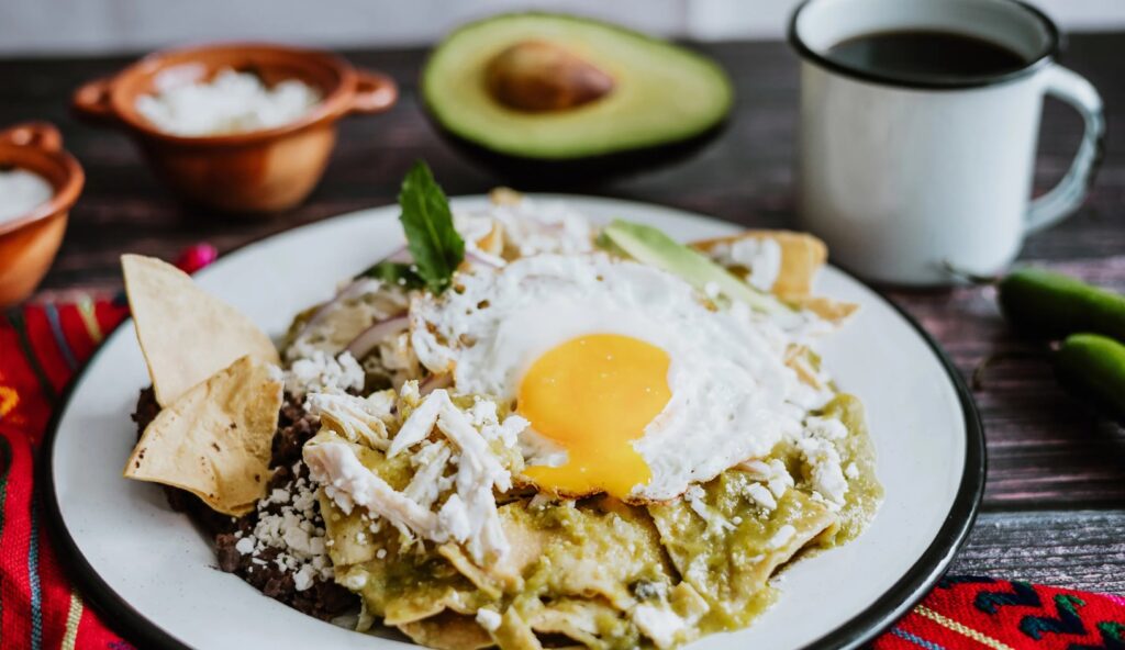 ¿Son los chilaquiles una opción saludable para el desayuno diario?