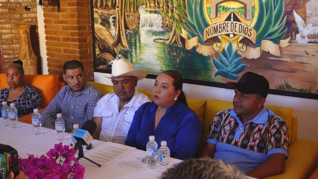 Bertha Alicia Martínez se suma al proyecto de Unidad y Grandeza