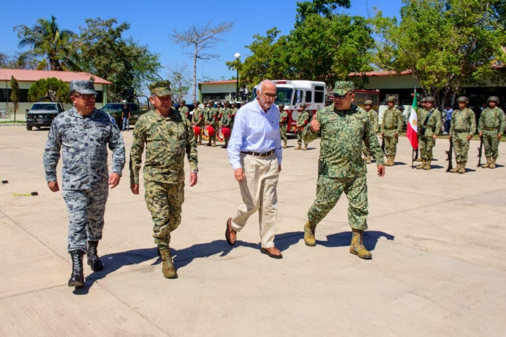 Encabeza Miguel Ángel Navarro gira de trabajo en Acaponeta por la seguridad de Nayarit