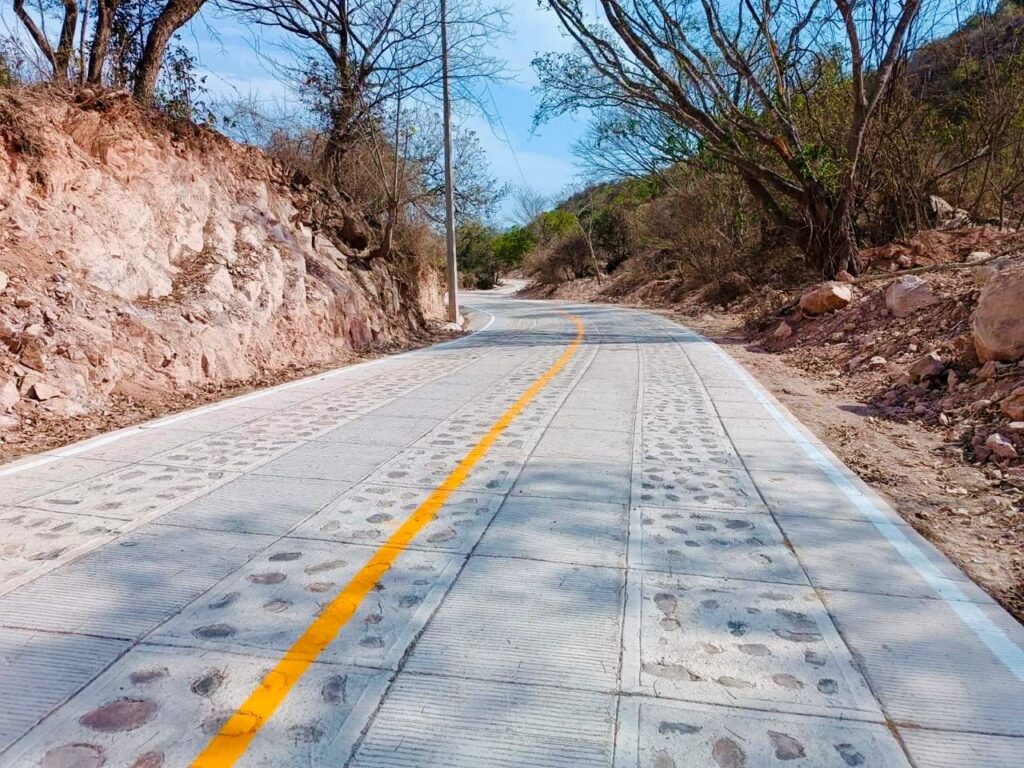 Avanza la transformación del camino Quiviquinta–Huajicori