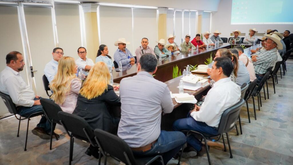 Gobierno de Nayarit impulsa diálogo con ejidatarios y CFE para proyectos energéticos en Tepic