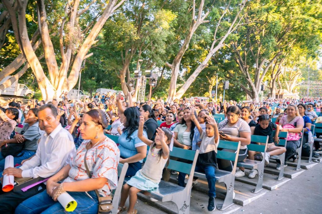 Espectaculo de alegría para niños y niñas, gracias al DIF Nayarit