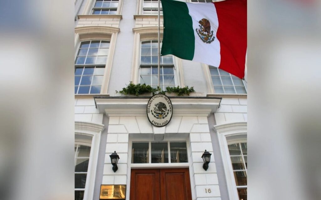 Secretaría Anticorrupción investiga estancia del hijo de Marcelo Ebrard en Londres