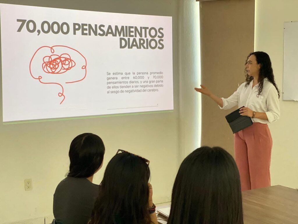 Impulsan capacitación para mujeres emprendedoras en Santiago Papasquiaro