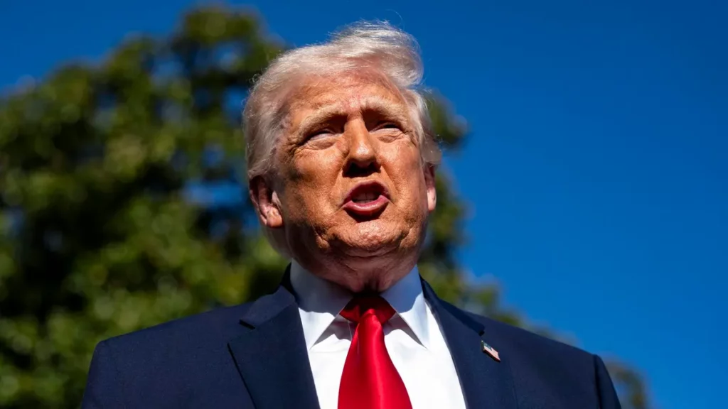 Trump anuncia nuevas negociaciones con Irán y lanza advertencia militar
