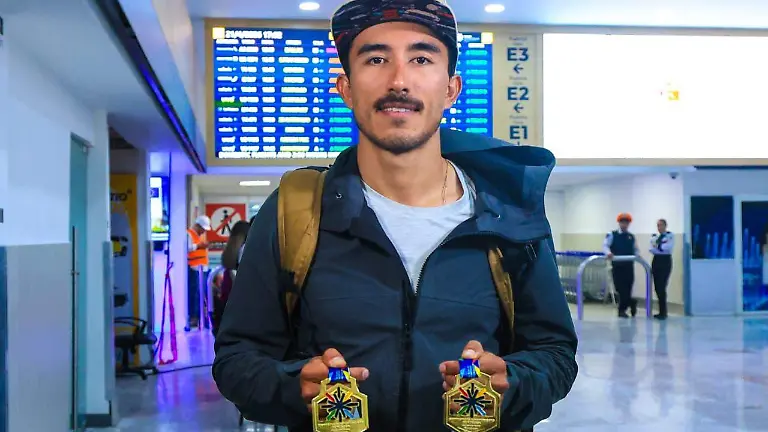 Gerardo Ulloa se consagra «Rey de América»: Doble oro histórico en el Panamericano de MTB 2026